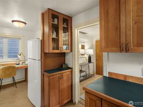 548 NE 102nd Street, Seattle WA 98125