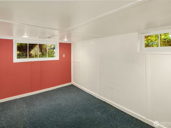 548 NE 102nd Street, Seattle WA 98125