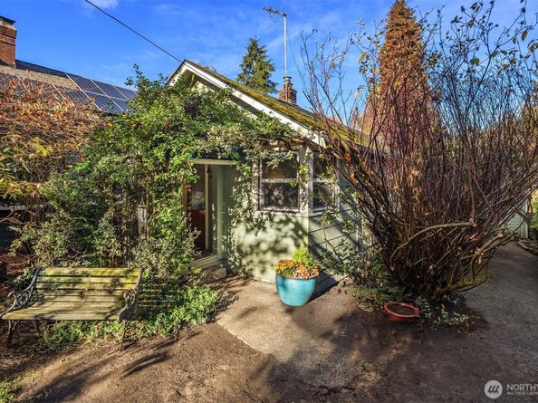 548 NE 102nd Street, Seattle WA 98125