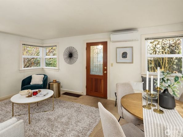 548 NE 102nd Street, Seattle WA 98125