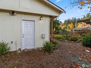13277 Shoreline Drive SE, Olalla WA 98359