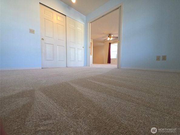 3935 226th Place SE 313, Issaquah WA 98029