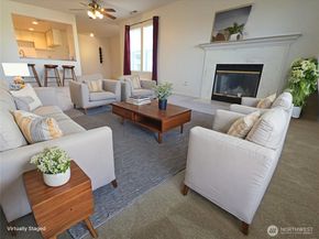 3935 226th Place SE 313, Issaquah WA 98029