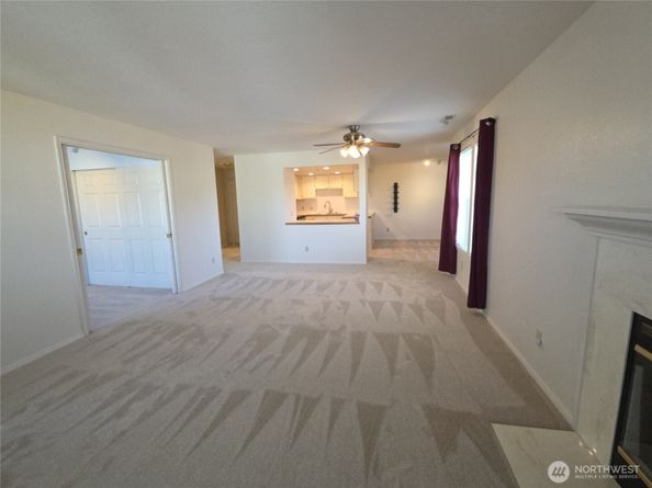 3935 226th Place SE 313, Issaquah WA 98029