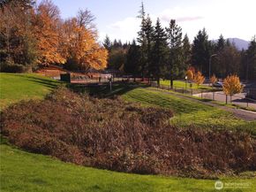 3935 226th Place SE 313, Issaquah WA 98029