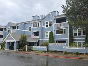 3935 226th Place SE 313, Issaquah WA 98029