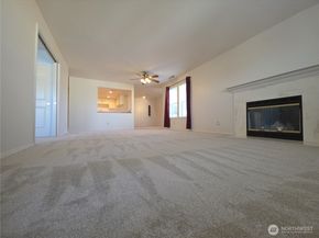 3935 226th Place SE 313, Issaquah WA 98029