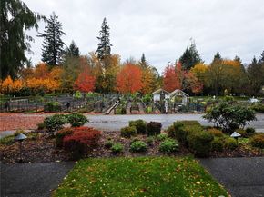 3935 226th Place SE 313, Issaquah WA 98029