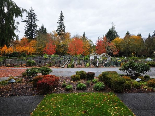 3935 226th Place SE 313, Issaquah WA 98029