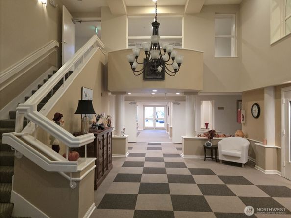 3935 226th Place SE 313, Issaquah WA 98029