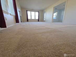 3935 226th Place SE 313, Issaquah WA 98029