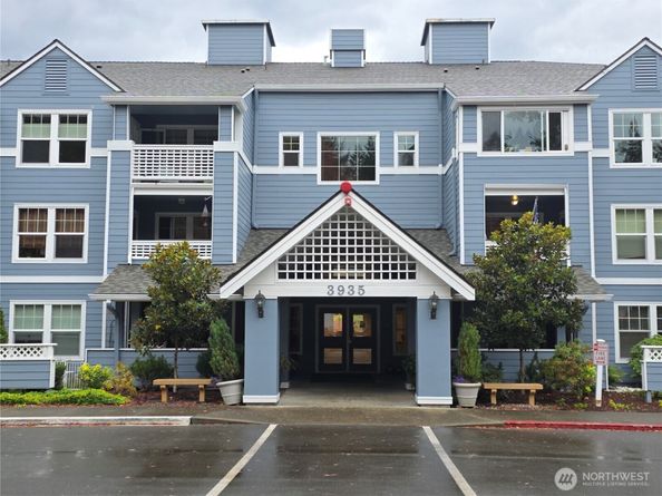 3935 226th Place SE 313, Issaquah WA 98029