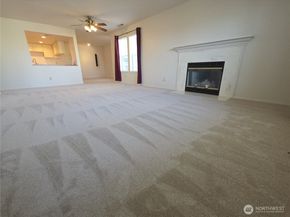 3935 226th Place SE 313, Issaquah WA 98029