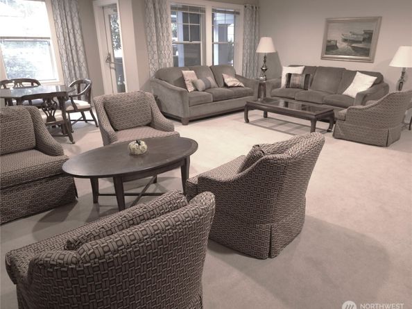 3935 226th Place SE 313, Issaquah WA 98029