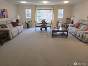 3935 226th Place SE 313, Issaquah WA 98029