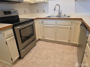 3935 226th Place SE 313, Issaquah WA 98029