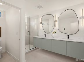 1615 N 50th Street C, Seattle WA 98103