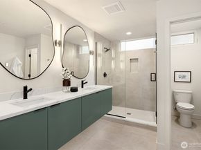 1615 N 50th Street C, Seattle WA 98103