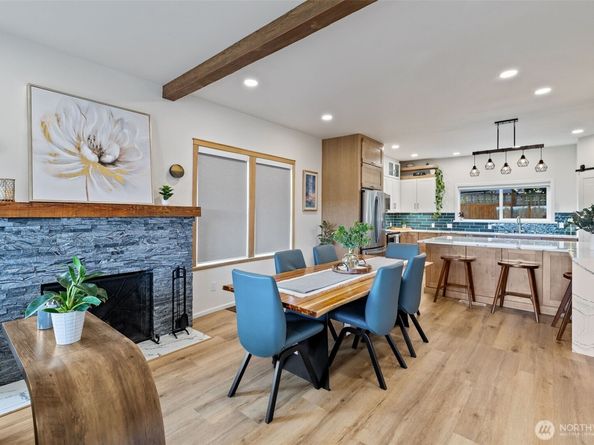 5822 E Green Lake Way N, Seattle WA 98103