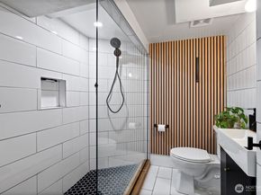 5822 E Green Lake Way N, Seattle WA 98103