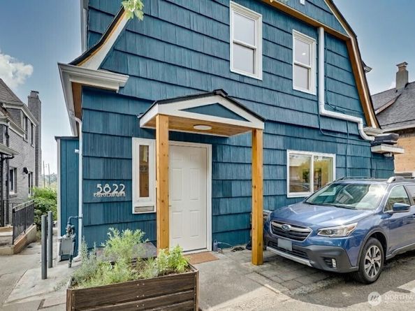5822 E Green Lake Way N, Seattle WA 98103