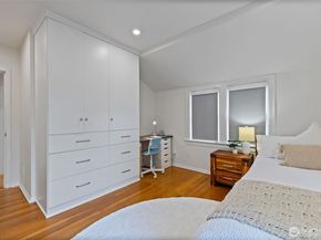 5822 E Green Lake Way N, Seattle WA 98103