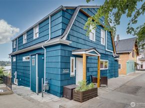 5822 E Green Lake Way N, Seattle WA 98103