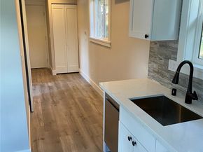 210 S 173rd Place 1, Burien WA 98148