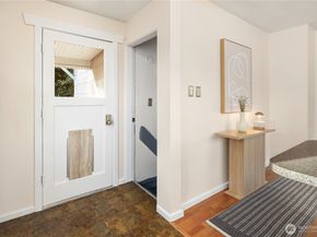 151 77th Street N, Seattle WA 98103