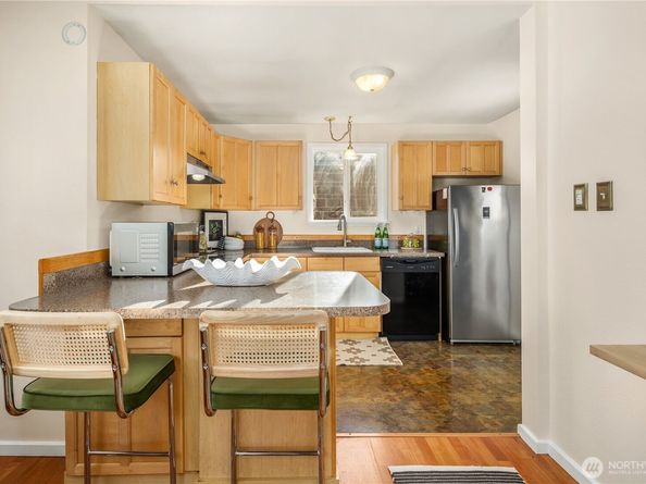 151 77th Street N, Seattle WA 98103