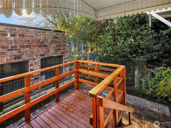 151 77th Street N, Seattle WA 98103