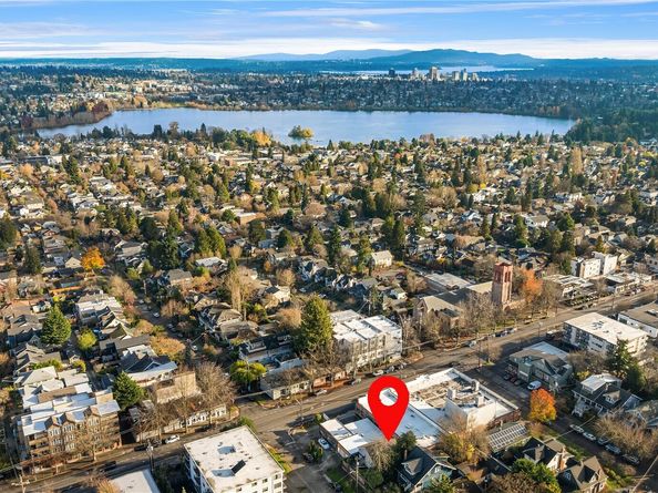 151 77th Street N, Seattle WA 98103