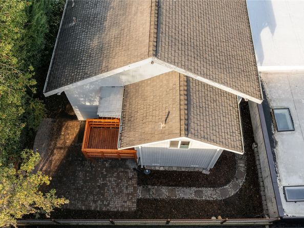 151 77th Street N, Seattle WA 98103