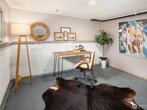 151 77th Street N, Seattle WA 98103