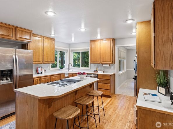 6559 Gleneagle Avenue SW, Port Orchard WA 98367