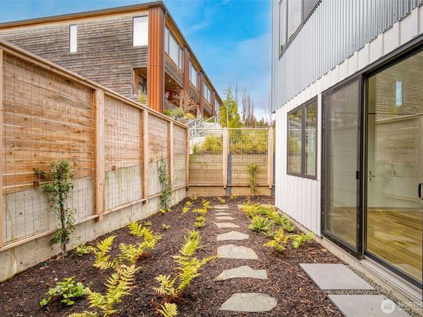 230 Canopy Path NW, Bainbridge Island WA 98110