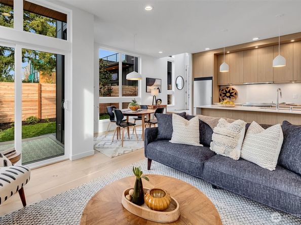 3612 B SW Othello, Seattle WA 98126