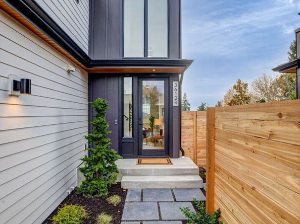 3612 B SW Othello, Seattle WA 98126