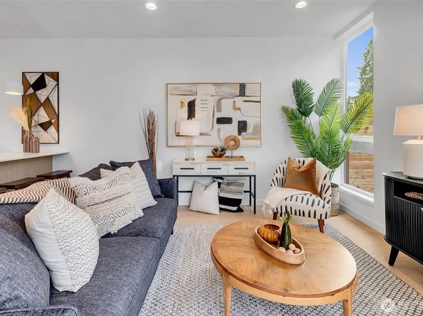 3612 B SW Othello, Seattle WA 98126