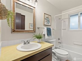 4600 NW 82nd Street, Silverdale WA 98383