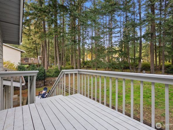 4600 NW 82nd Street, Silverdale WA 98383