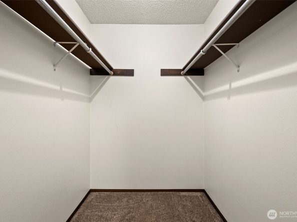 4600 NW 82nd Street, Silverdale WA 98383