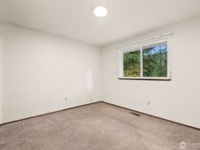 4600 NW 82nd Street, Silverdale WA 98383