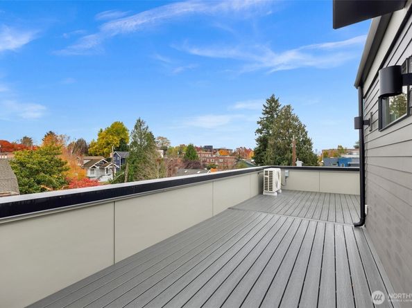 1416 N 47th Street B, Seattle WA 98103