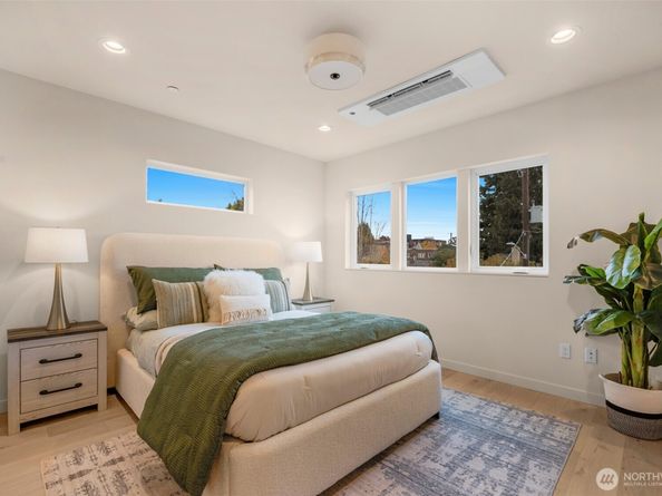 1416 N 47th Street B, Seattle WA 98103