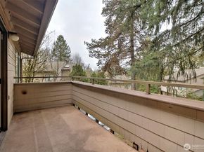 15120 Sunwood Boulevard OO11, Seattle WA 98188