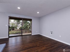 15120 Sunwood Boulevard OO11, Seattle WA 98188