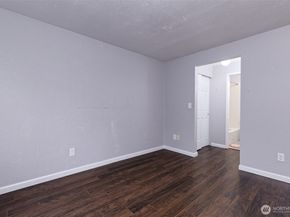 15120 Sunwood Boulevard OO11, Seattle WA 98188