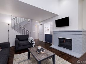 15120 Sunwood Boulevard OO11, Seattle WA 98188