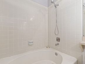 15120 Sunwood Boulevard OO11, Seattle WA 98188